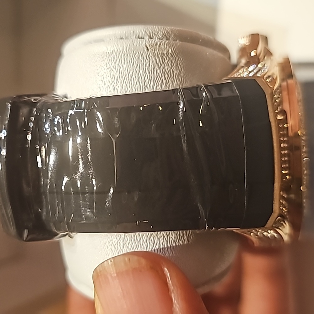 TechnoMarine Women's Rose gold watch - Picture 8 of 17